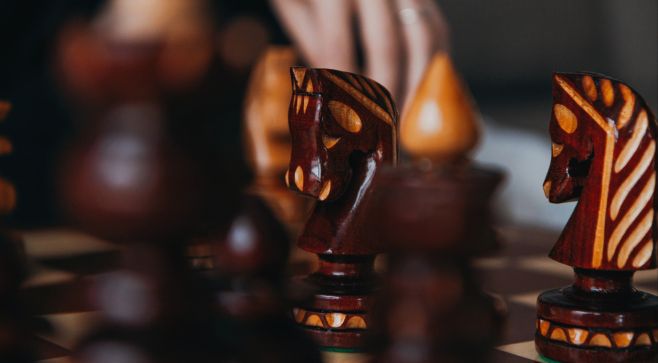 Připraveni na halloweenskou partičku?🎃 https://www.sachovezbozi.cz/sachy/ #e4e5 #kralovskahra #sachovezbozi #ılovechess...