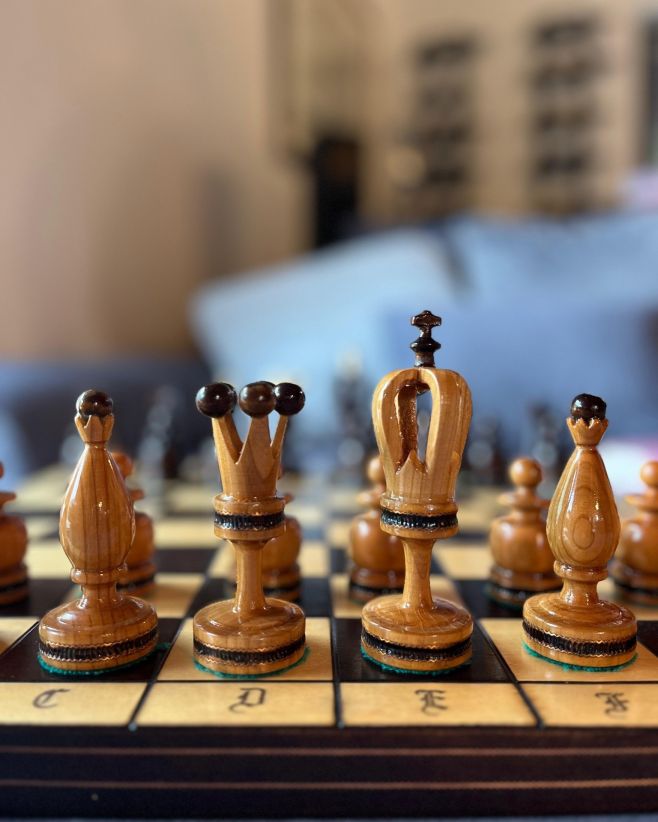 Dřevěné šachové figurky patří k šachové klasice.♟ Důležité je vybrat si správnou velikost figurek k šachovnici. Oblíbená...